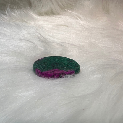 EPIDOTE WORRY STONE