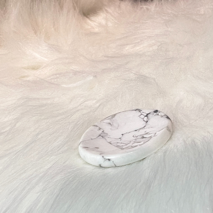 HOWLITE WORRY STONE