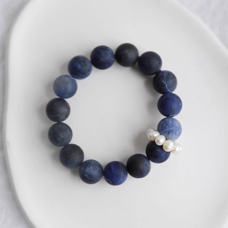 The Pearl - Sodalite Bracelet 