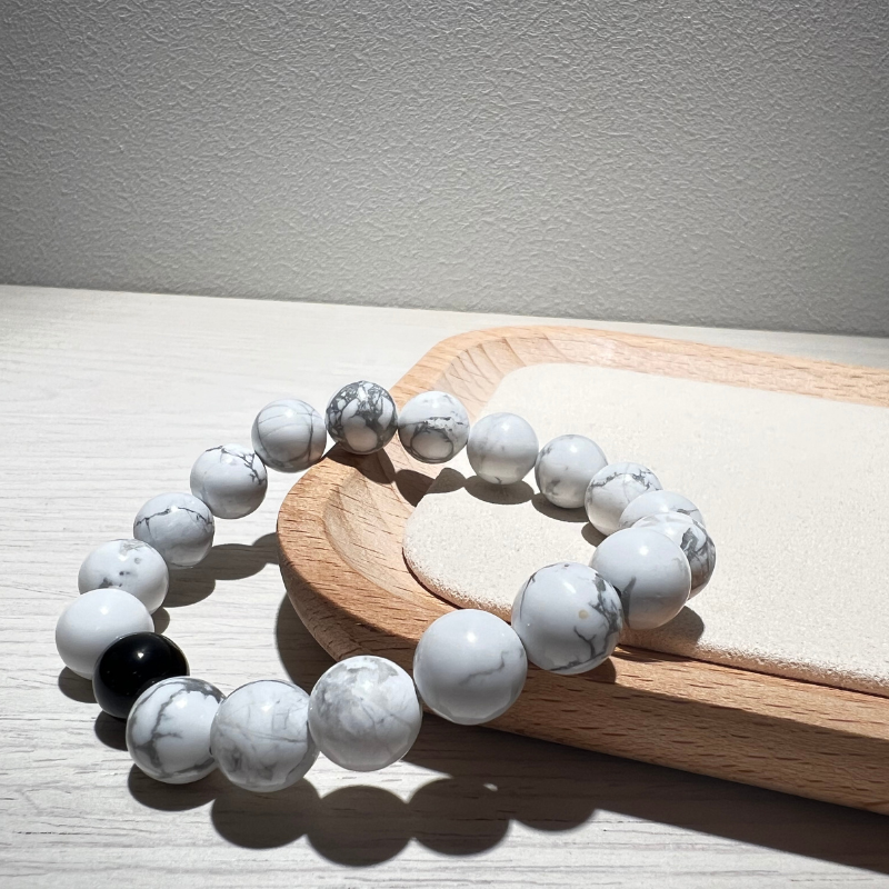 I'm yours - White Turquoise Bracelet