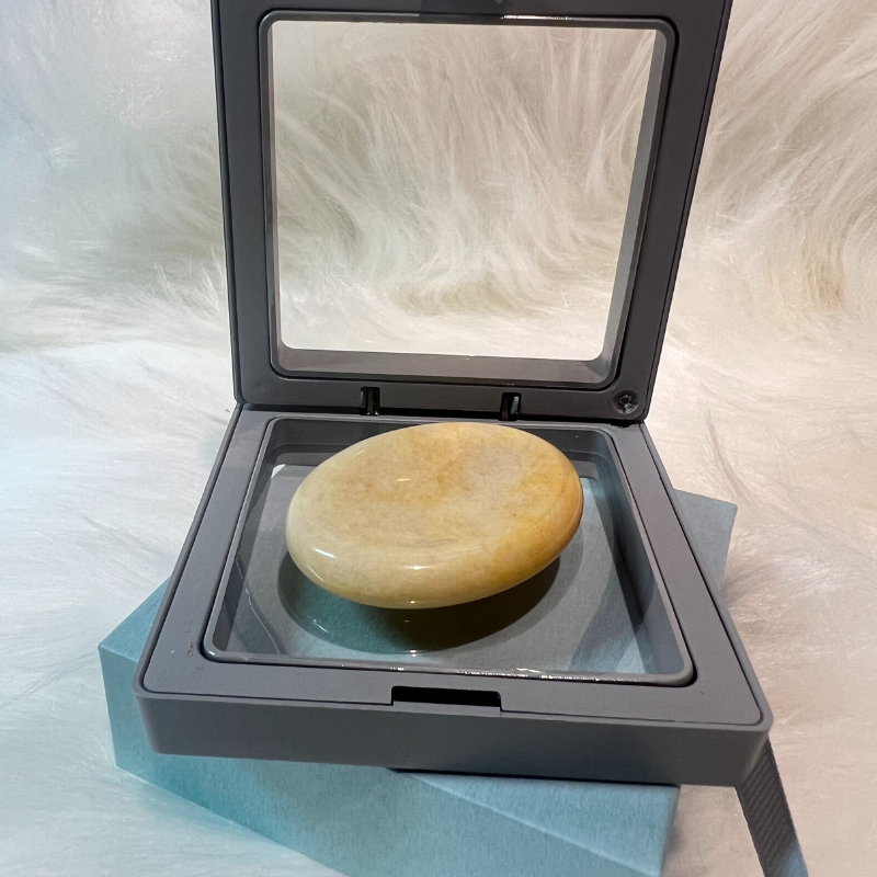 YELLOW TOPAZ WORRY STONE